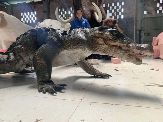 Interaktywny realistyczny kostium krokodyla do parku rozrywki
