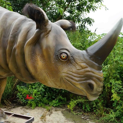 Wodoodporny realistyczny animatroniczny model zwierząt nosorożca Sondaicus