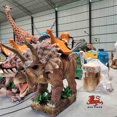 Indoor Animatronic Triceratops jeździ na dinozaurach Dostosowany rozmiar
