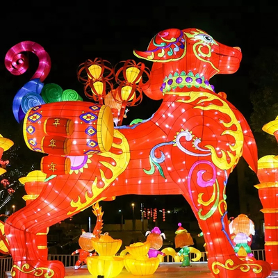 Dobra cena. Zewnętrzne wodoodporne chińskie jedwabne lampiony o rozmiarze 60 CM-30 M na pokaz festiwalowy w Internecie